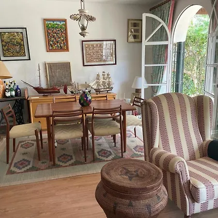 Сasa de vacaciones Spacious House With Private Pool Next To Golf Club Marbella