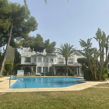 Spacious House With Private Pool Next To Golf Club Дом отдыха Марбелья