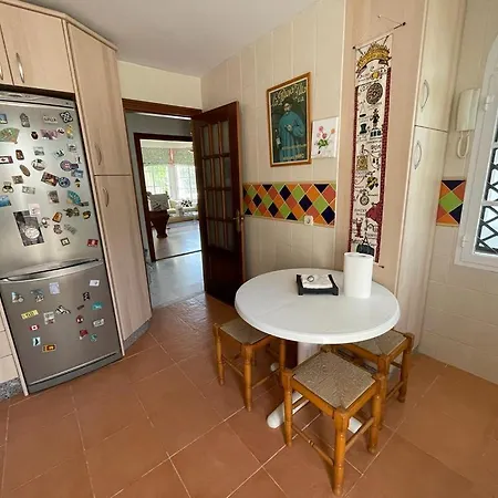 Spacious House With Private Pool Next To Golf Club マルベーリャ