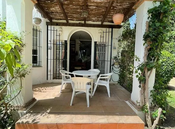 度假居 Spacious House With Private Pool Next To Golf Club 马尔韦利亚