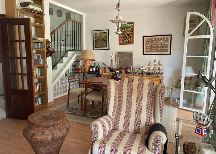 度假居 Spacious House With Private Pool Next To Golf Club *