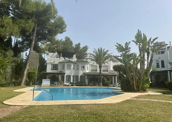 Spacious House With Private Pool Next To Golf Club 度假居 马尔韦利亚