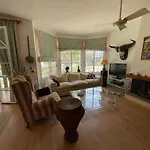 Spacious House With Private Pool Next To Golf Club 別荘