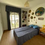 別荘 Spacious House With Private Pool Next To Golf Club